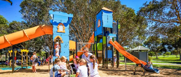 Objavte všetky naše gigantické herné konštrukcie Stredovek